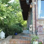 לינה וארוחת בוקר Casale I Calanchi גוביו